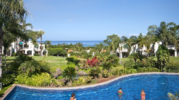 Palms at Wailea pool with ocean views