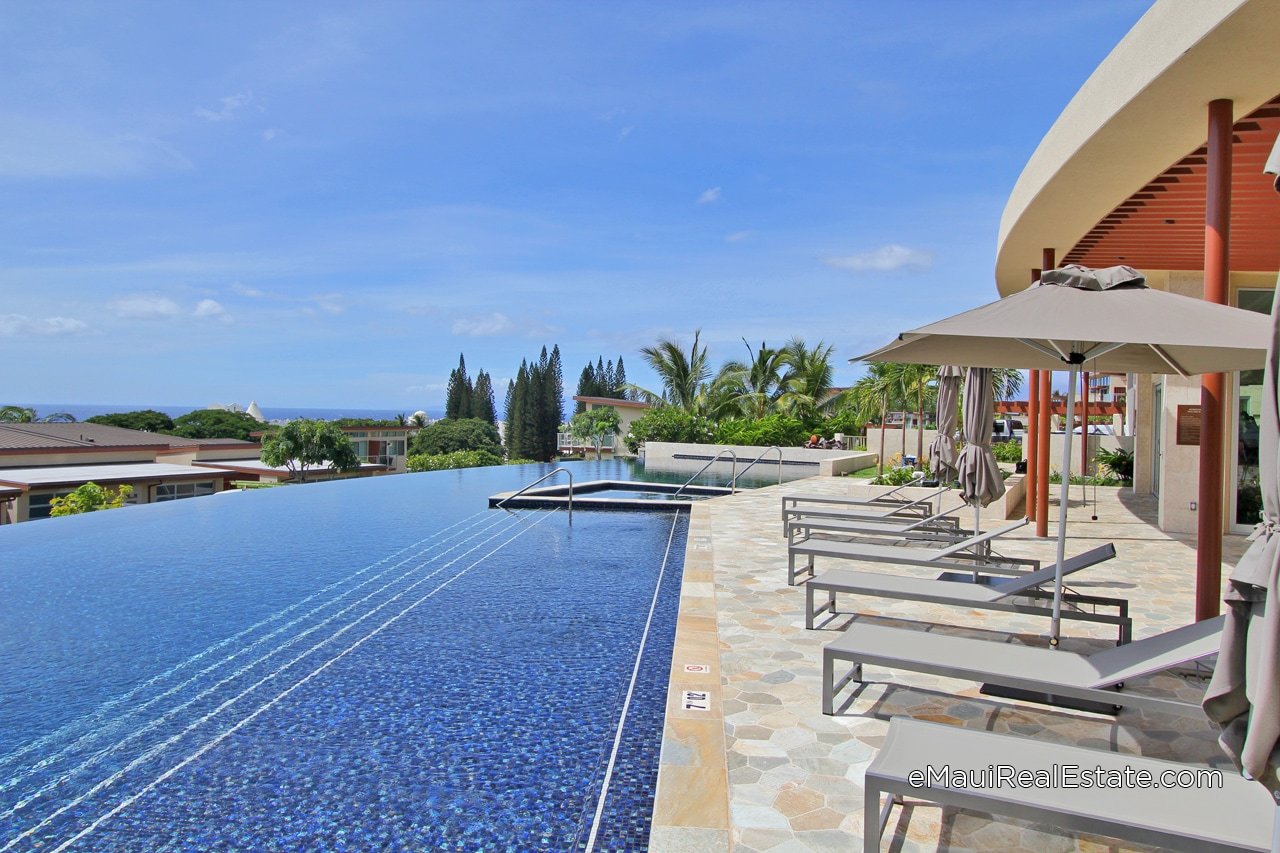 Enjoy the relaxing Wailea lifestyle at the Makalii pool area