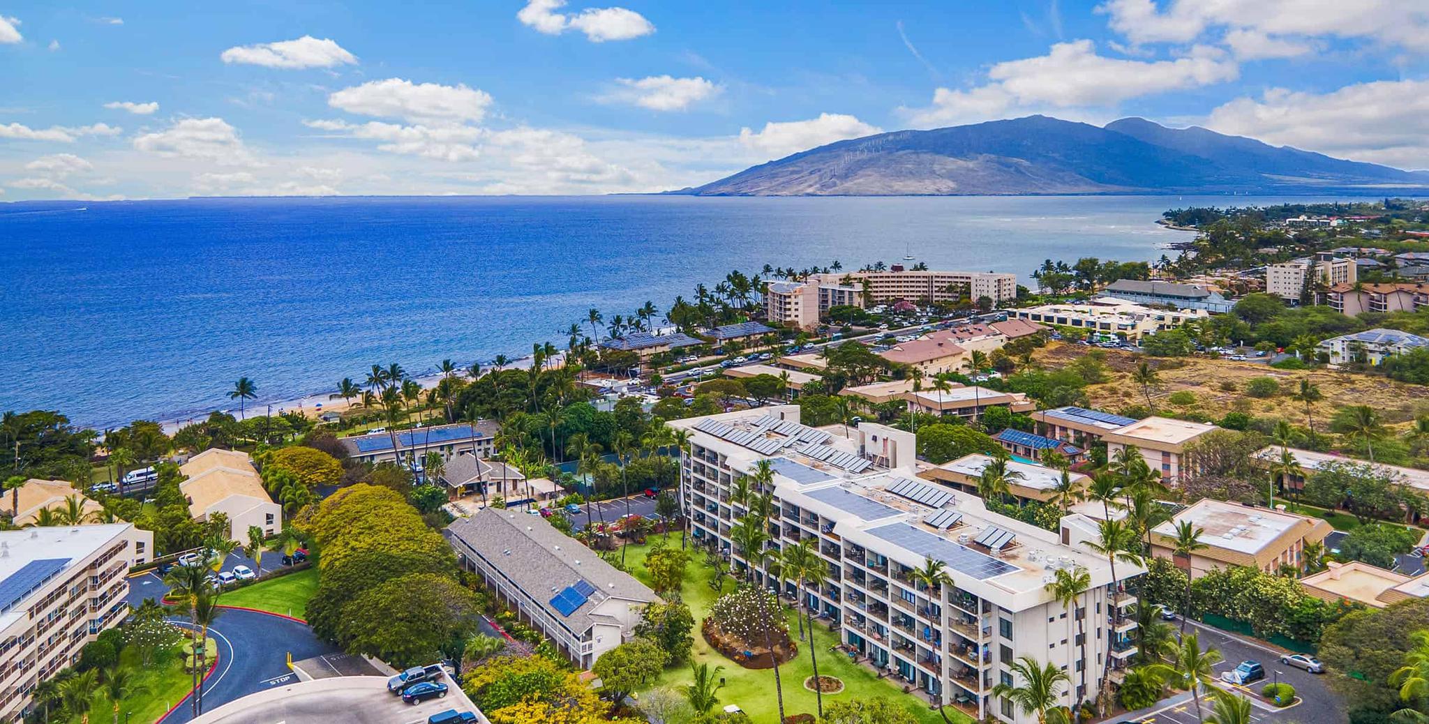 Kihei Akahi has a prime location in the heart of South Maui