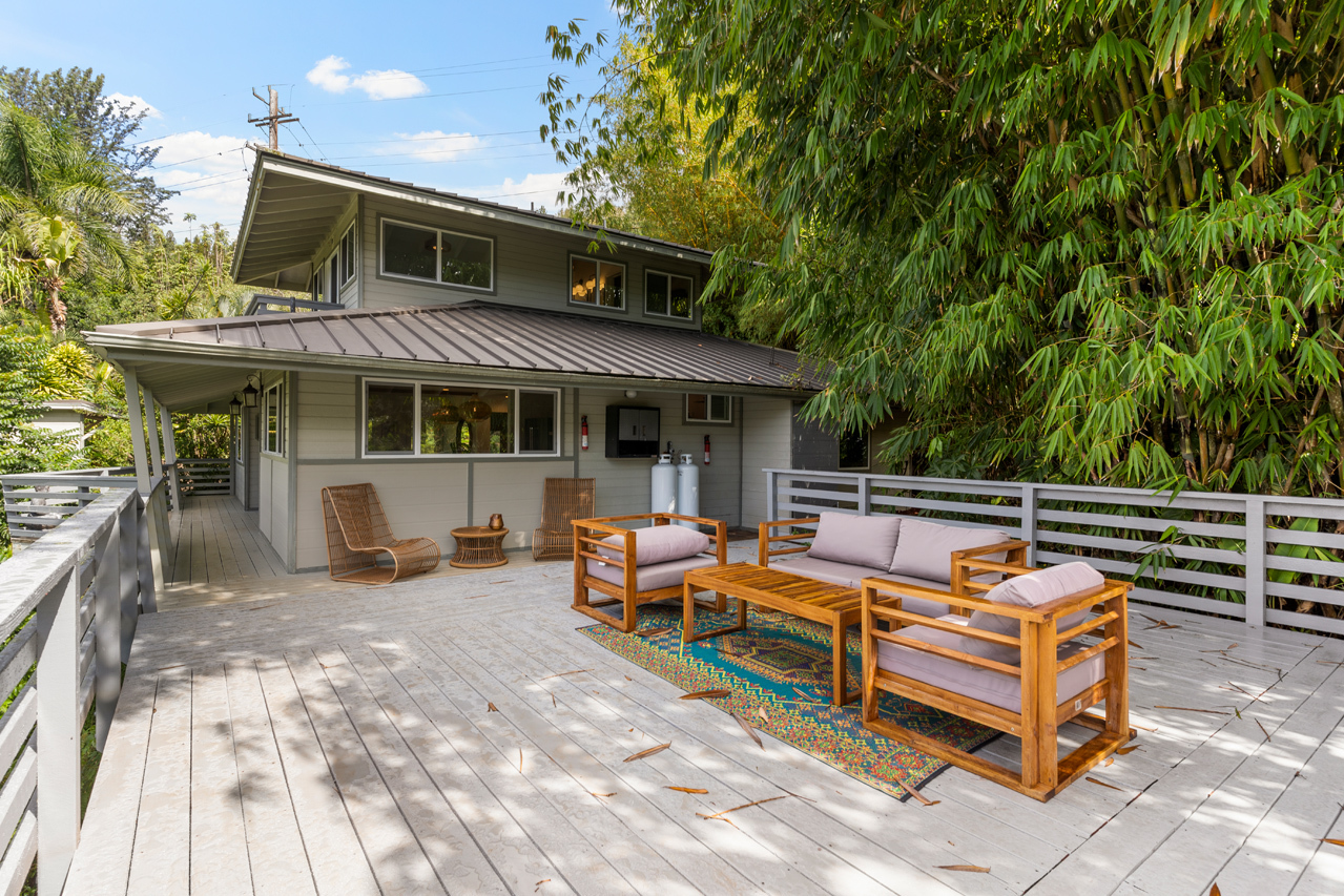 Great outdoor spaces: Entertaining deck