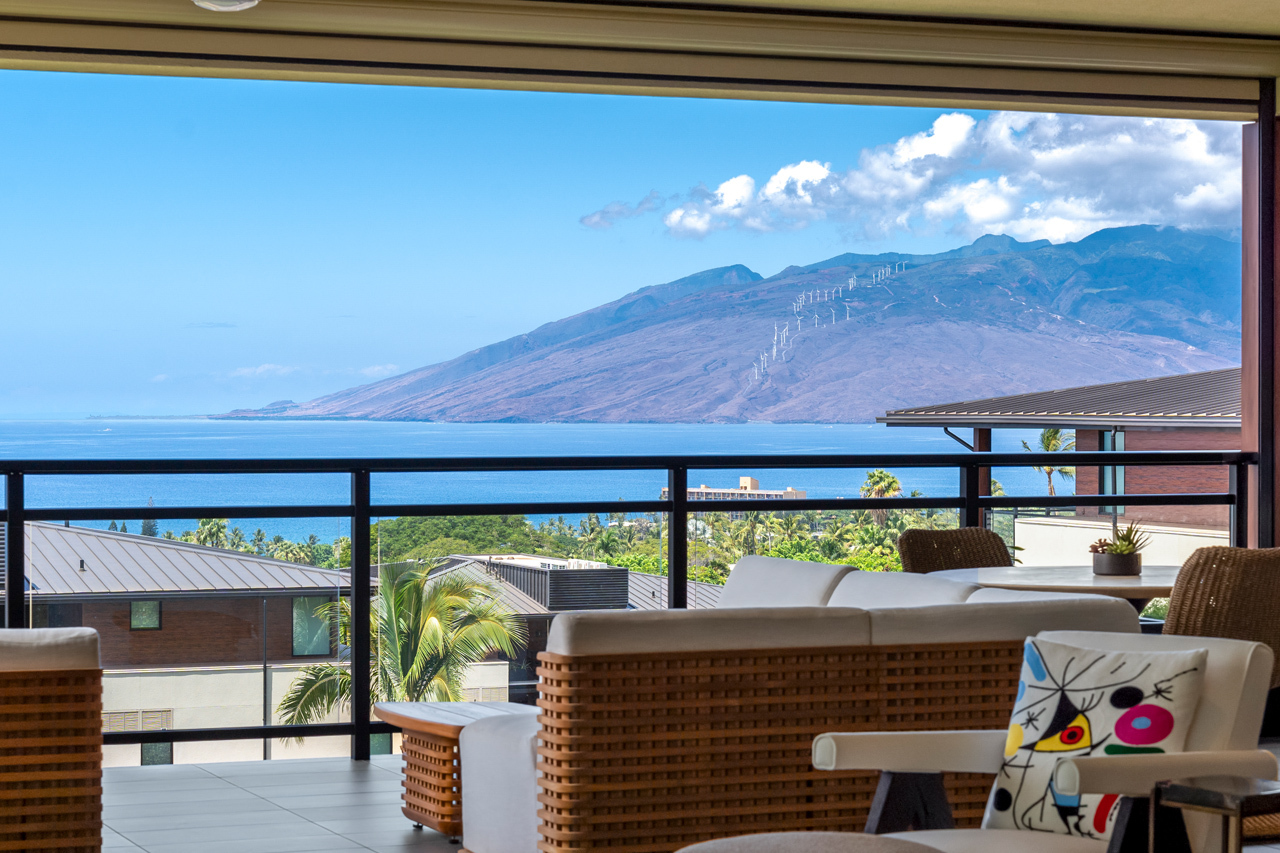 Panoramic ocean views: 